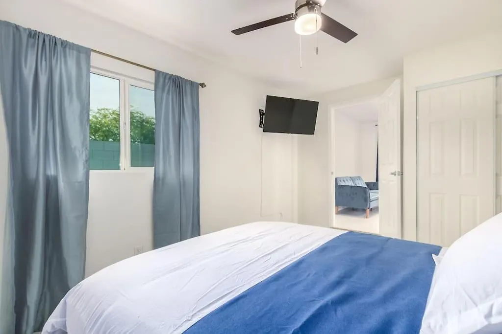 Your Downtown Home With California King Bed Unit A フェニックス 0*,